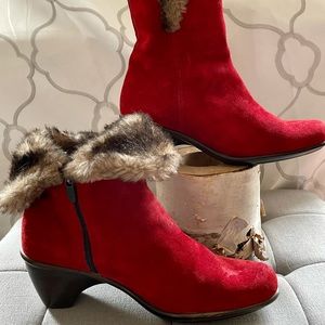 Dansko bootie EU 42 red suede with fur trim worn once